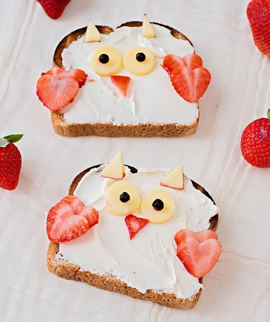 Make this cute Owl Animal Toast as a cute Valentine's Day breakfast or lunch or just to let your kids know you love them.