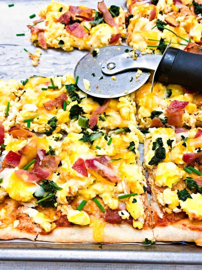 How To Make Sheet Pan Breakfast Pizza