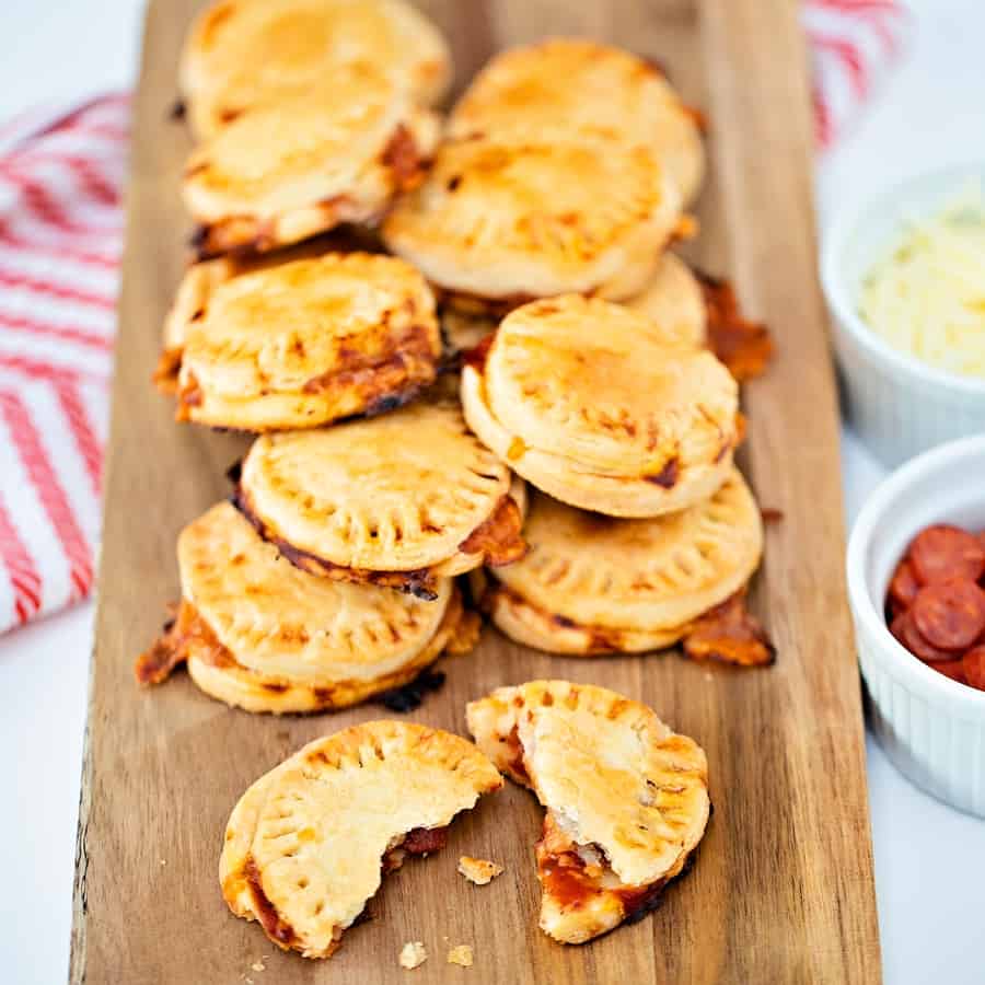 Mini Pizza Hand Pies - easy kid snack, lunch or dinner 