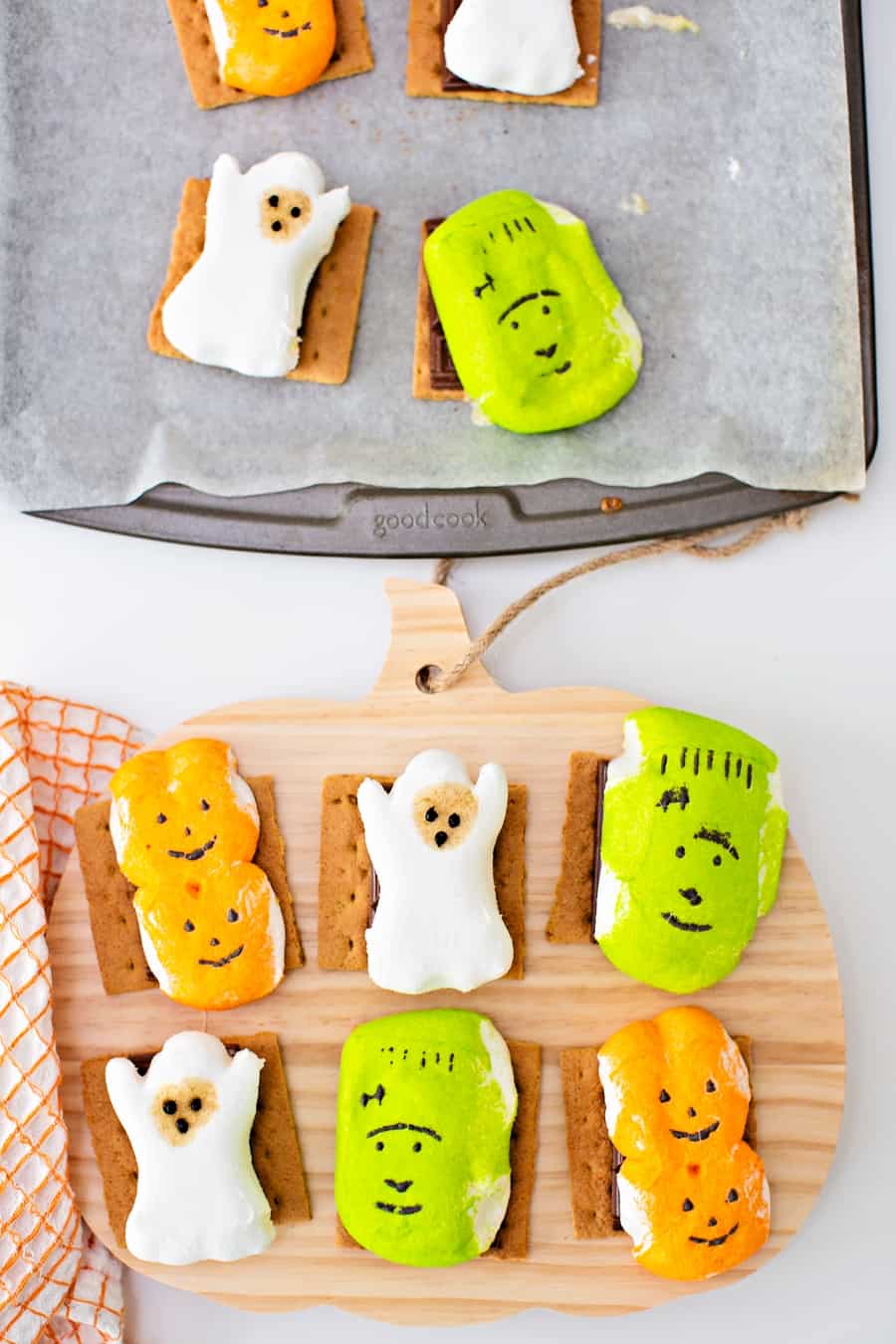 Easy Halloween S'mores - cute Halloween treat for kids