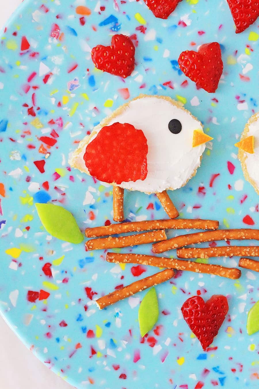 Love Birds Valentine Toast. Cute Valentine lunch for kids. 