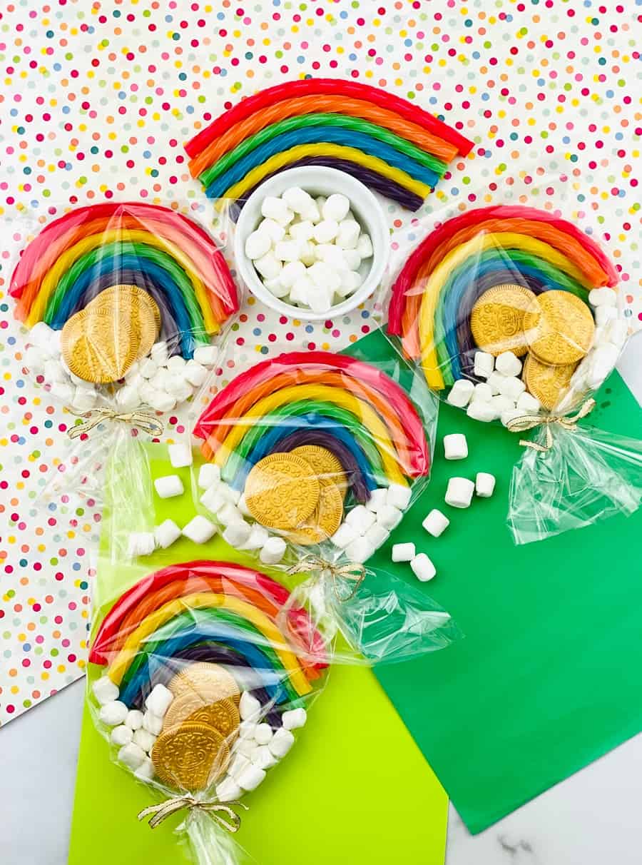 ST. PATRICK'S DAY FAVORS WITH EDIBLE GOLD COINS AND RAINBOWS