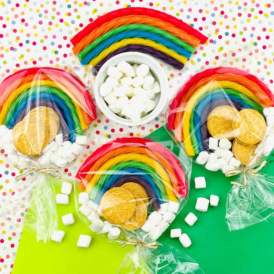 ST. PATRICK'S DAY FAVORS WITH EDIBLE GOLD COINS AND RAINBOWS