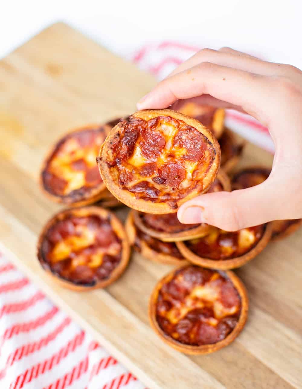 Muffin Tin Mini Pizzas - Yummy Healthy Easy