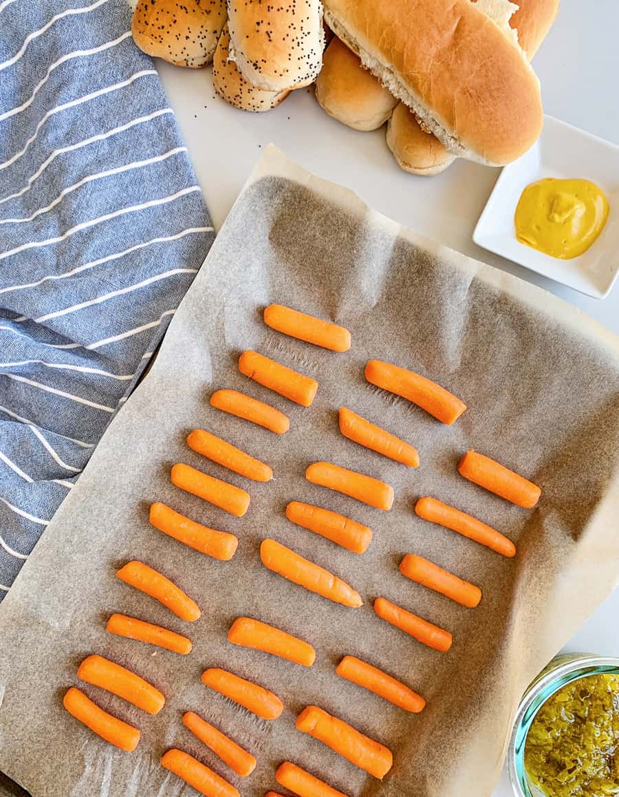  baby carrots on a roasting pan