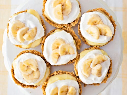 https://helloyummy.co/wp-content/uploads/2020/07/Mini-Banana-Cream-Pies1-500x375.jpg