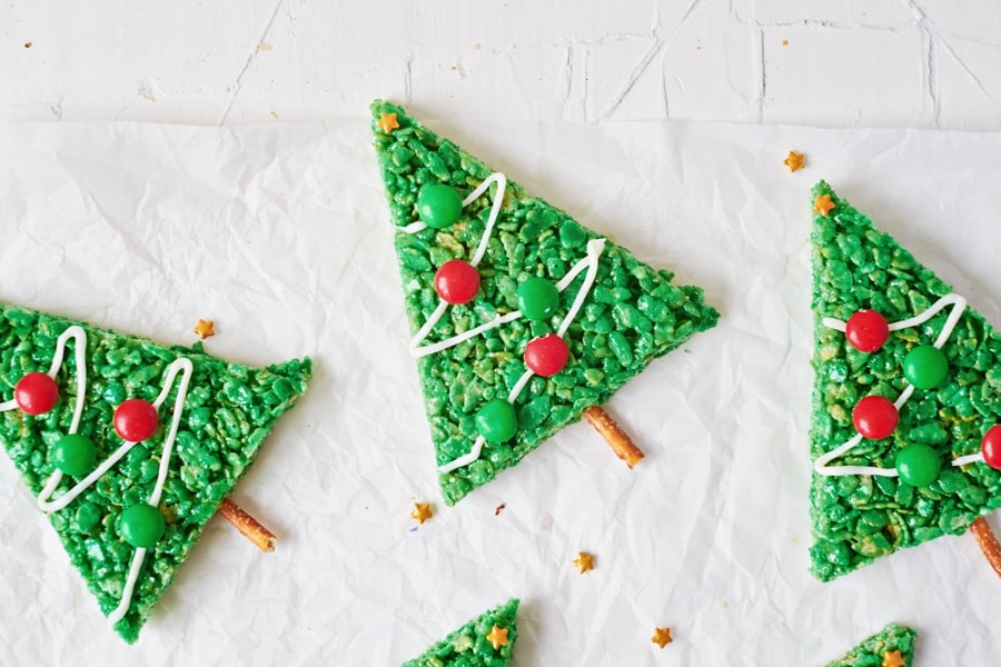 Rice Krispie Christmas Trees. Cute Christmas Treat for Kids