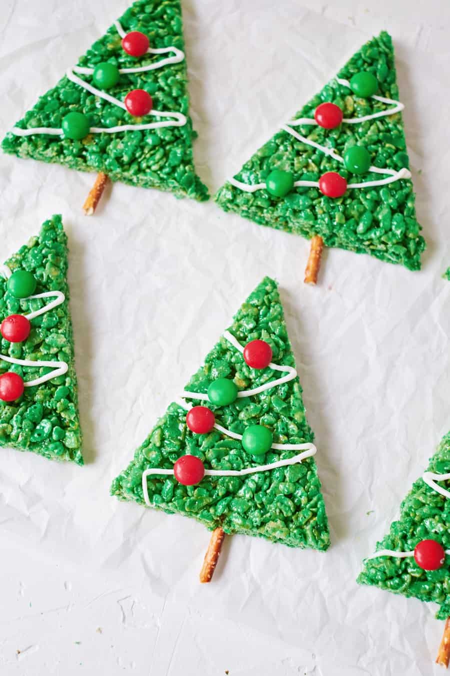 Rice Krispie Christmas Trees. Cute Christmas Treat for Kids