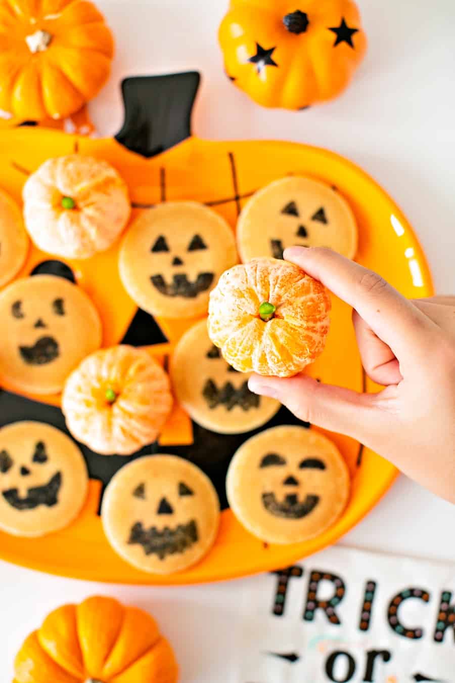 These Easy Halloween Pancakes Make a Spooky Breakfast for Kids 