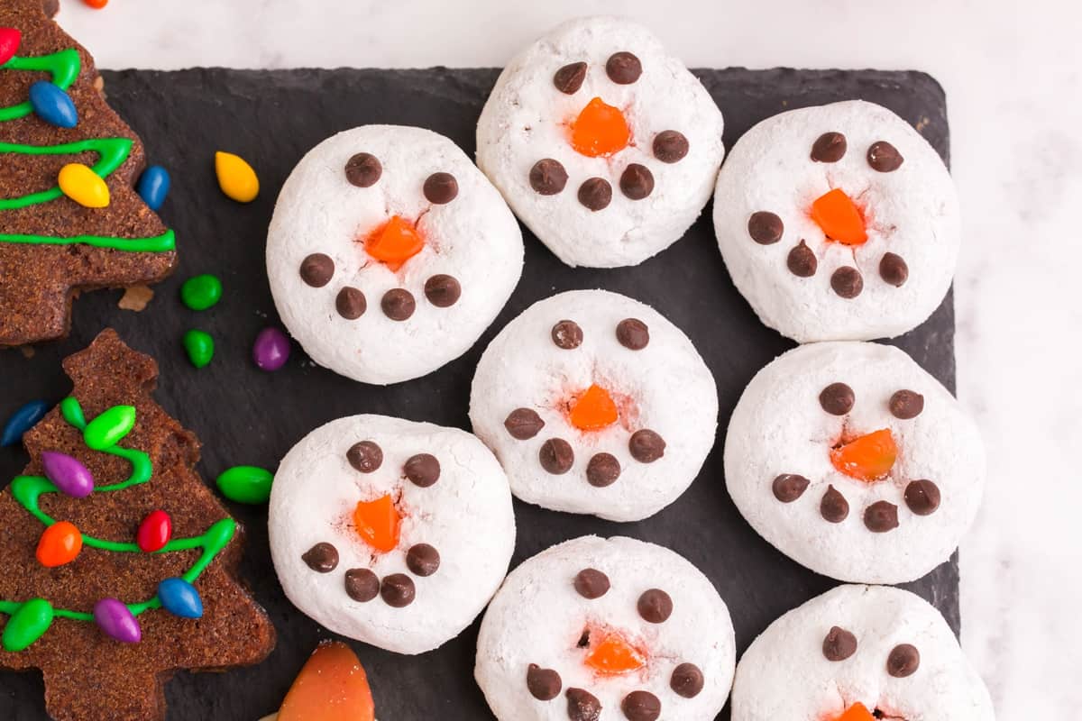 Christmas Snowman Donuts