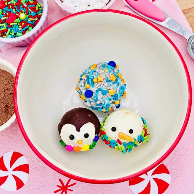 Christmas Hot Chocolate Bombs | 3 Festive Filled Cocoa Balls