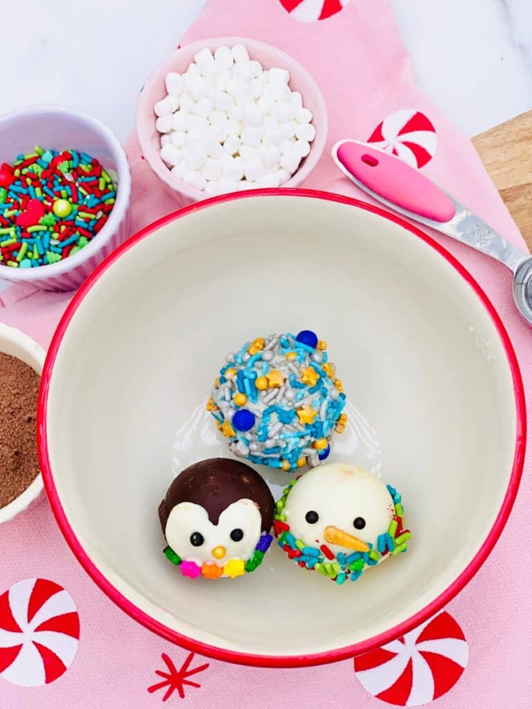 Christmas Hot Cocoa Bombs 