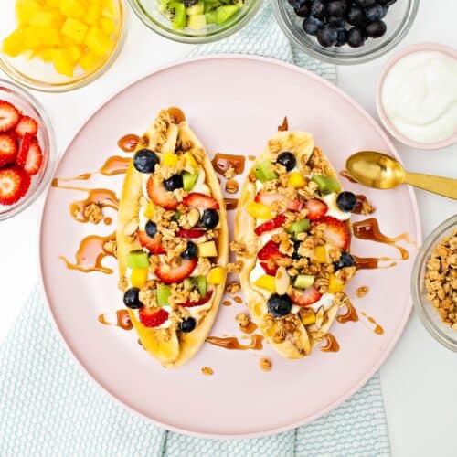 Healthy Banana Split - Fresh, nutritious and easy kid snack!