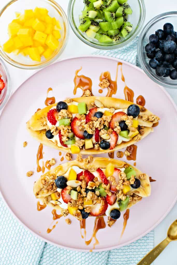 Healthy Banana Split - Fresh, nutritious and easy kid snack!