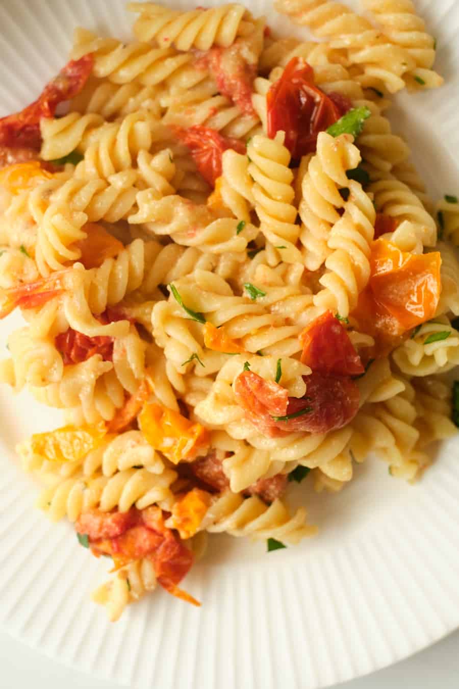 pasta with tomatoes and goat cheese