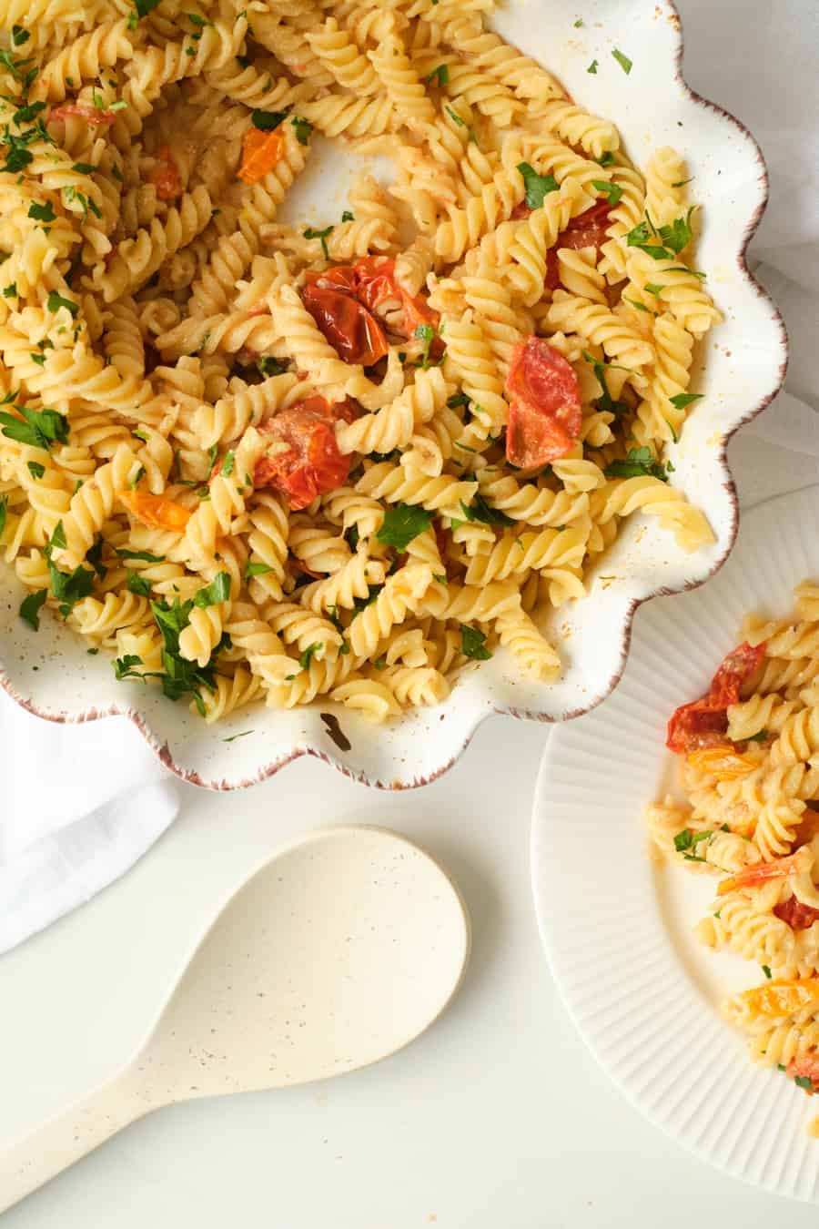 pasta with tomatoes and goat cheese