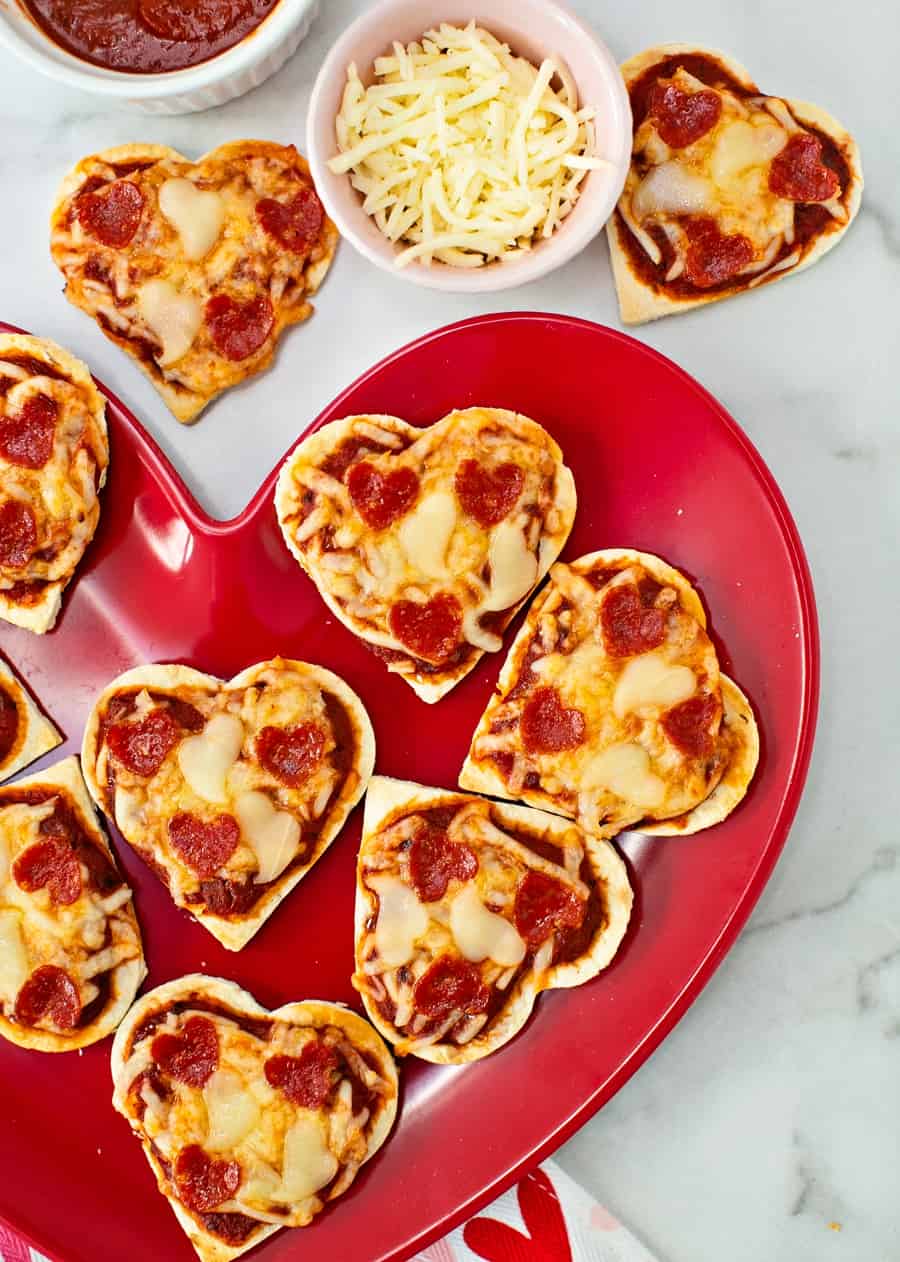 mini heart shaped pizza - valentine pizza lunch for kids