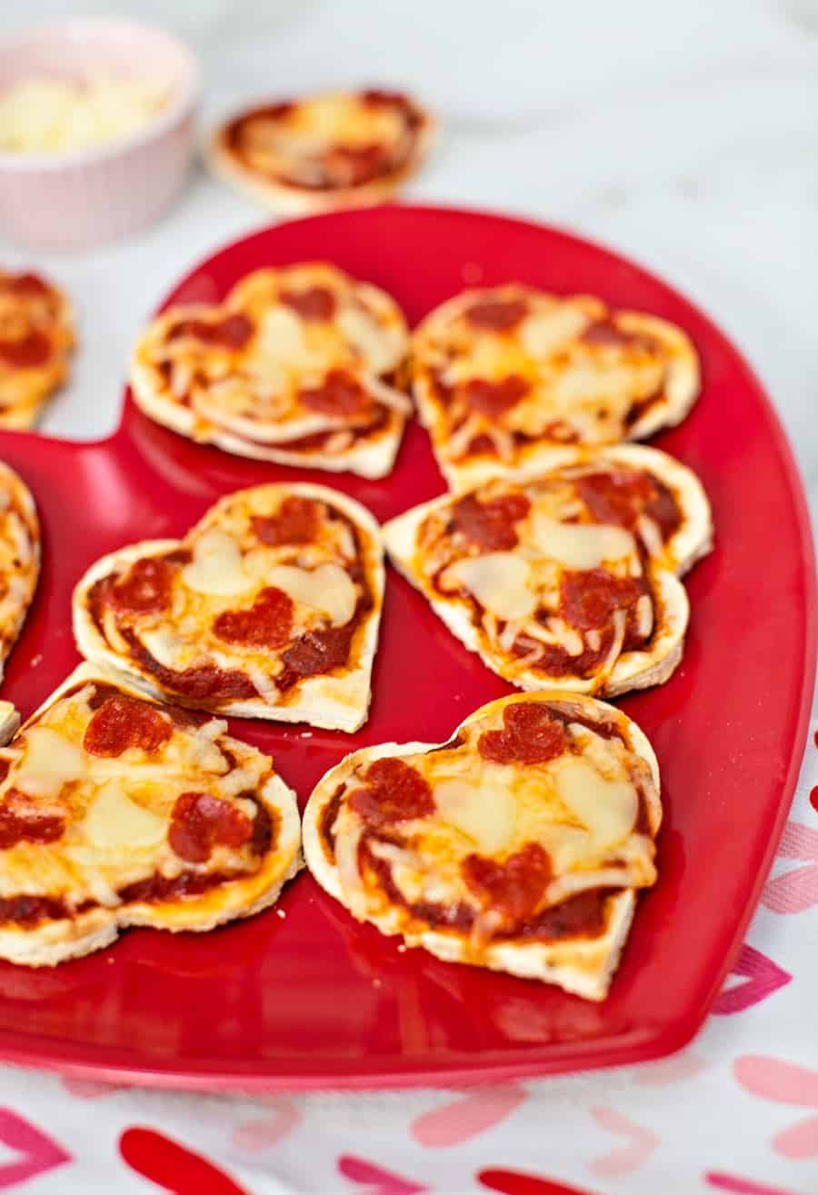 Simple Heart Shaped Kids Pizza for Valentine's Day! #ad #LuvTyson