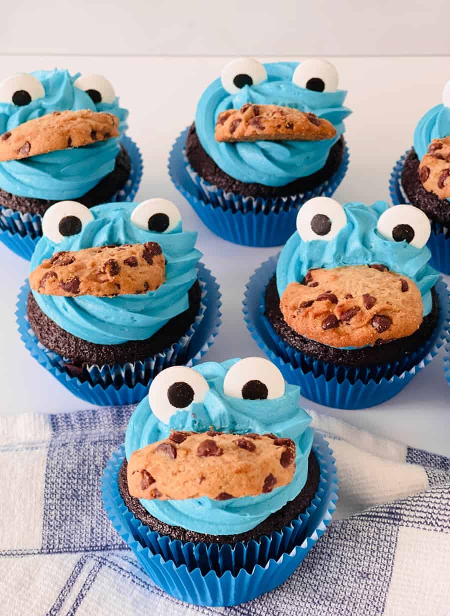 Easy Cookie Monster Cupcakes