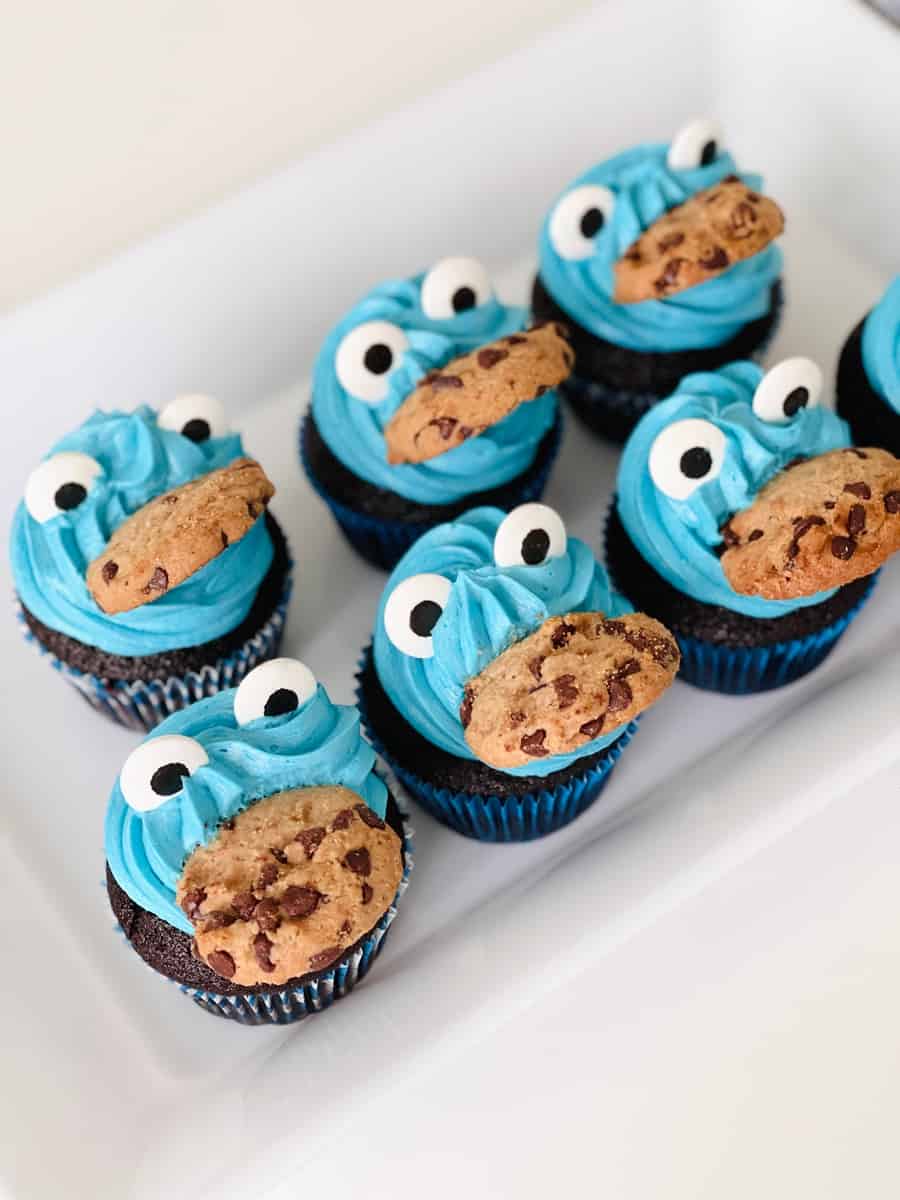 Easy Cookie Monster Cupcakes