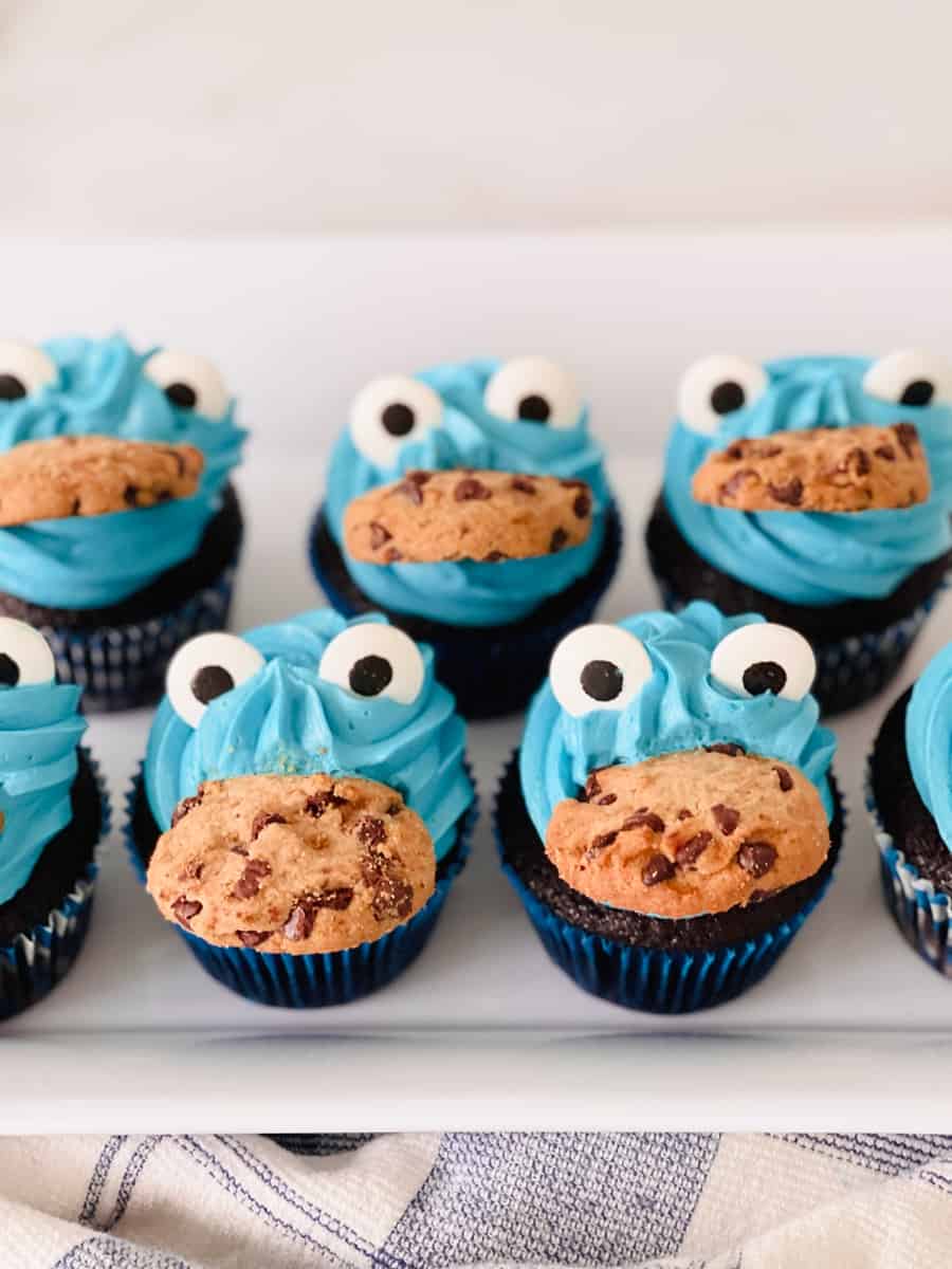 Easy Cookie Monster Cupcakes