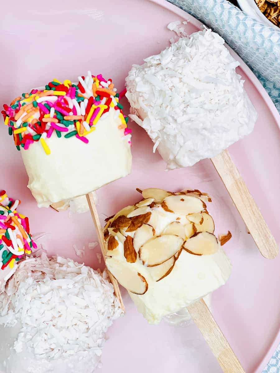 Frozen Yogurt Popsicle Hack 