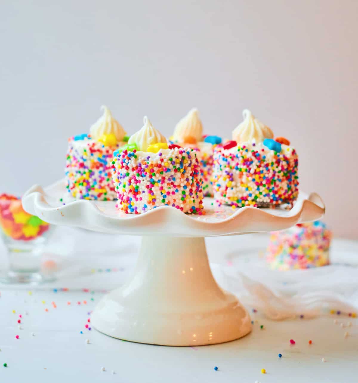 These Mini Oreo Cakes Are the Perfect Tiny Rainbow Cakes