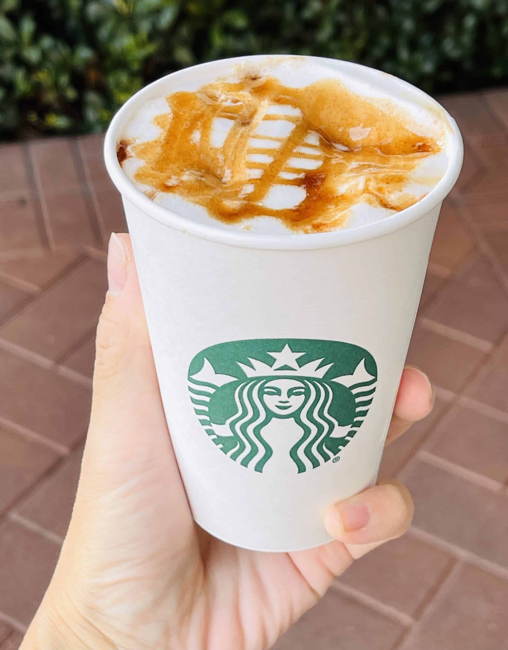 We Tried Starbuck’s Apple Crisp Macchiato Just In Time For Fall