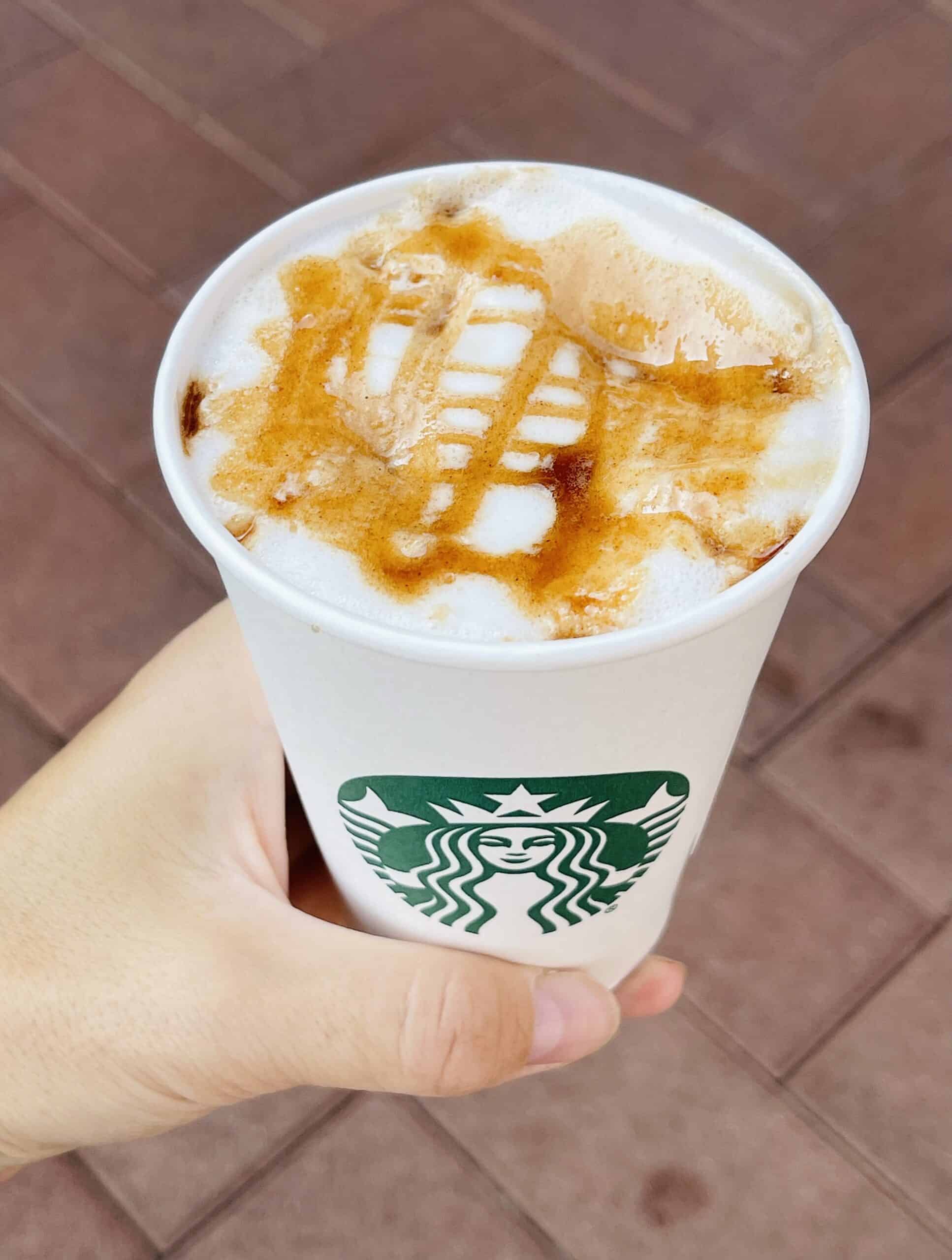 We Tried Starbuck’s Apple Crisp Macchiato Just In Time For Fall