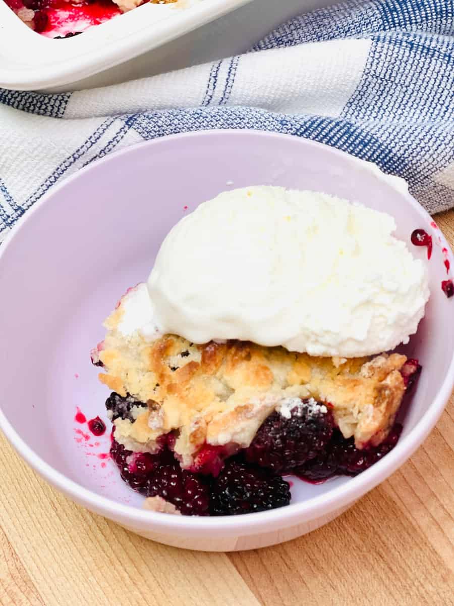 Jennifer Garner's Blackberry Cobbler