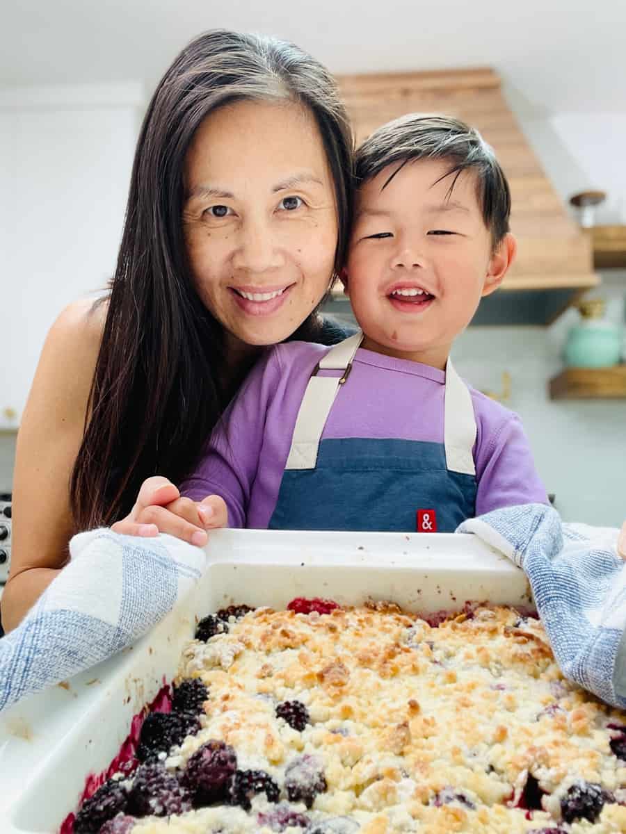 Jennifer Garner's Blackberry Cobbler