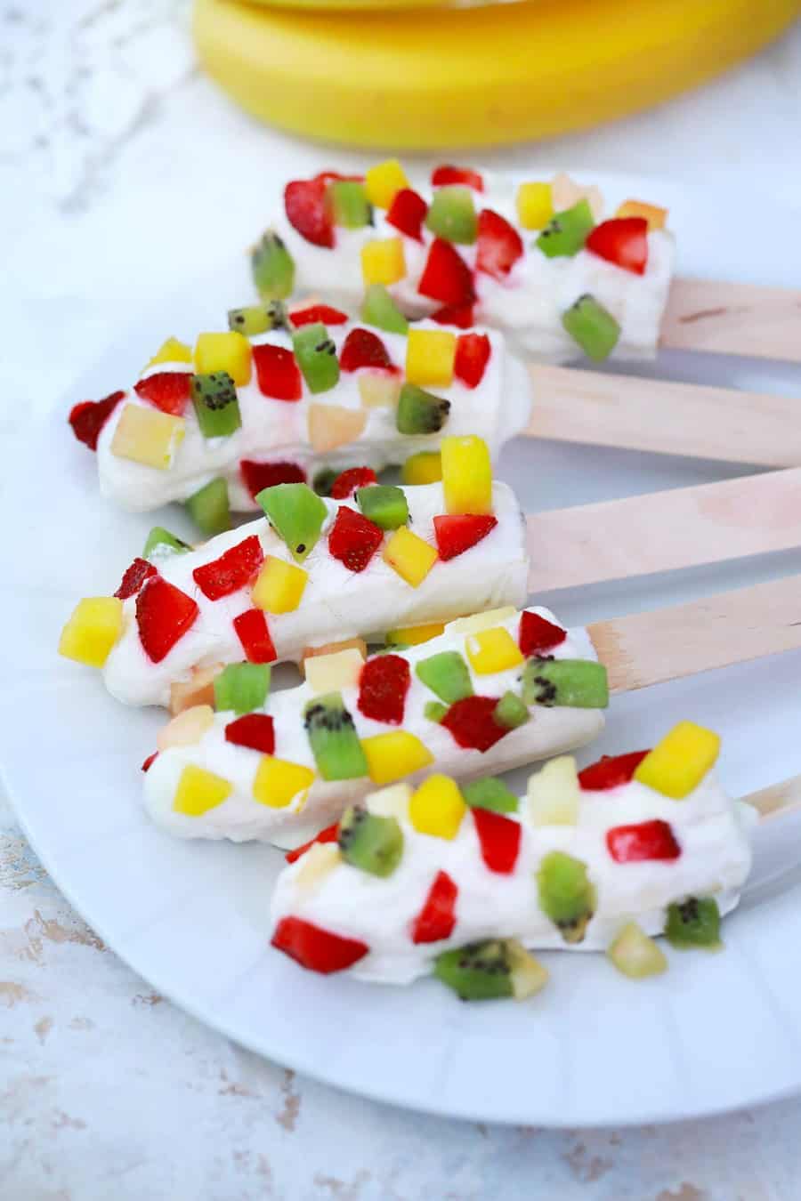 yogurt banana pops