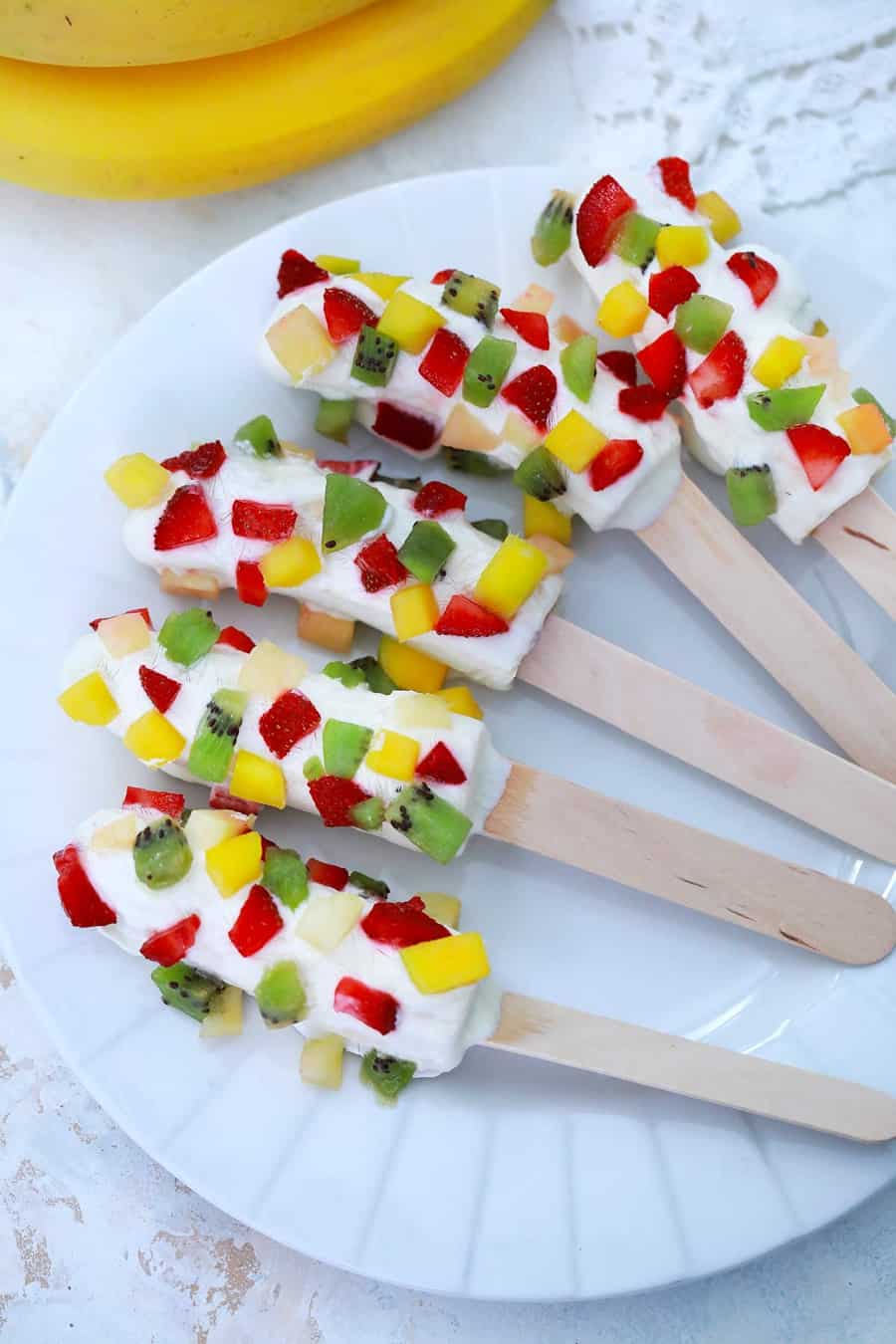 yogurt banana pops