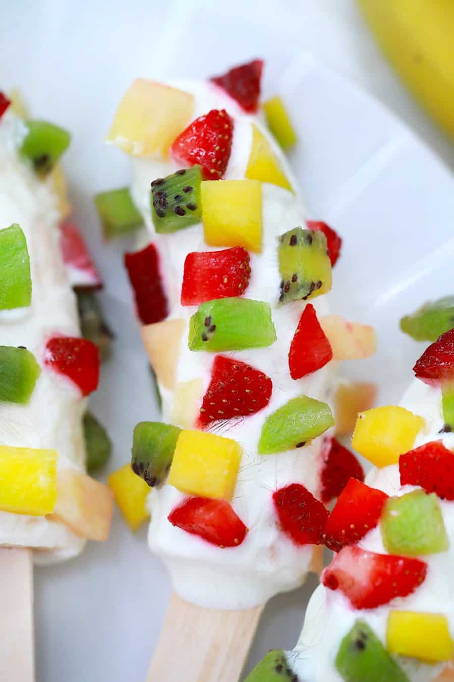 yogurt banana pops