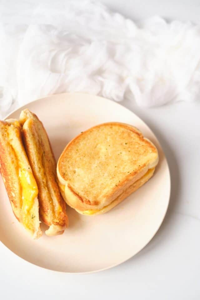 Garlic Bread Grilled Cheese The Perfect Sandwich Hack
