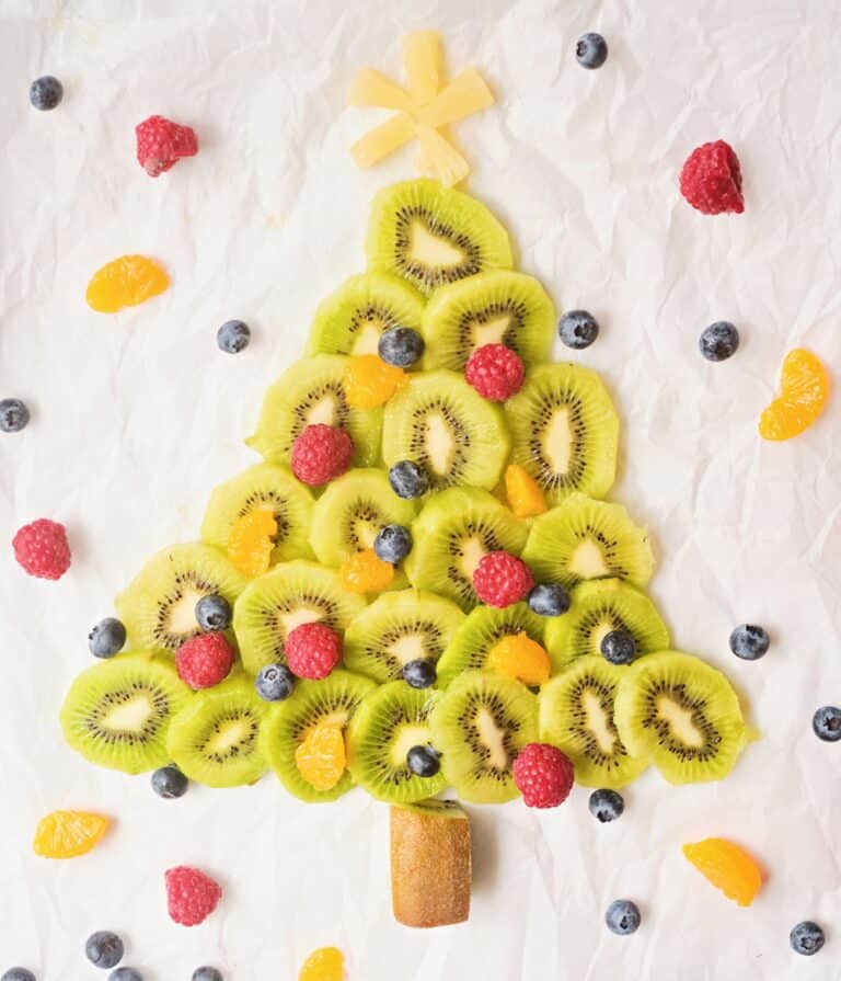 This Christmas Fruit Tree Is a Cute and Healthy Holiday Treat
