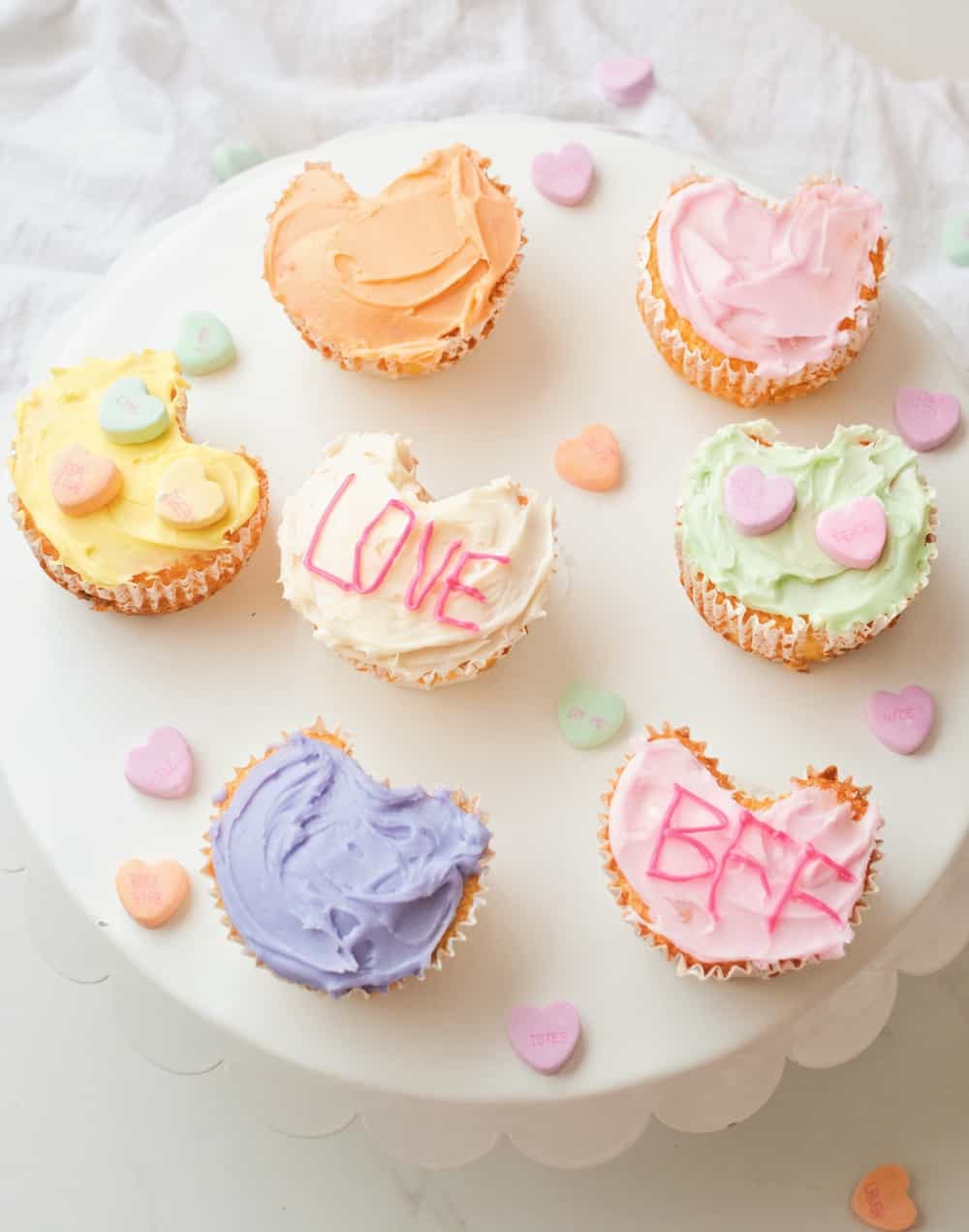 These Conversation Heart Cupcakes Will Win Over Your Heart