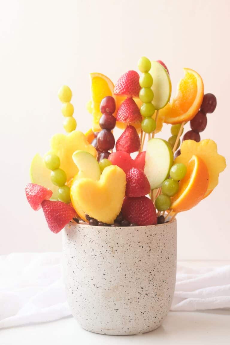Cute and Easy DIY Fruit Bouquet For Spring