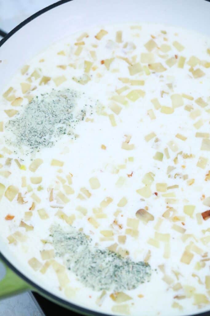 The Best Creamy Chicken and Bacon Pasta