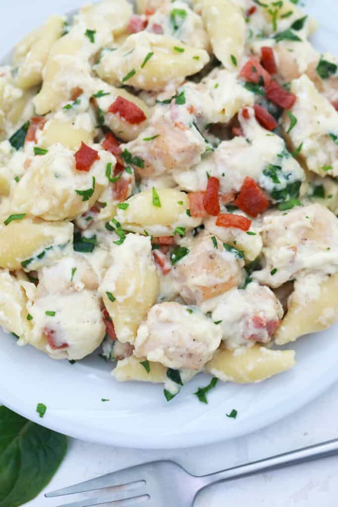 The Best Creamy Chicken and Bacon Pasta