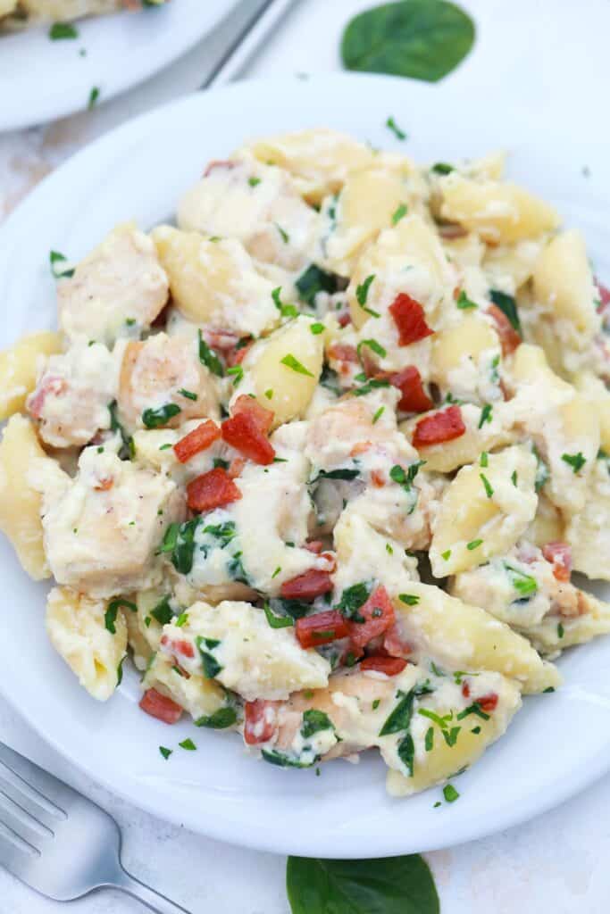 The Best Creamy Chicken and Bacon Pasta