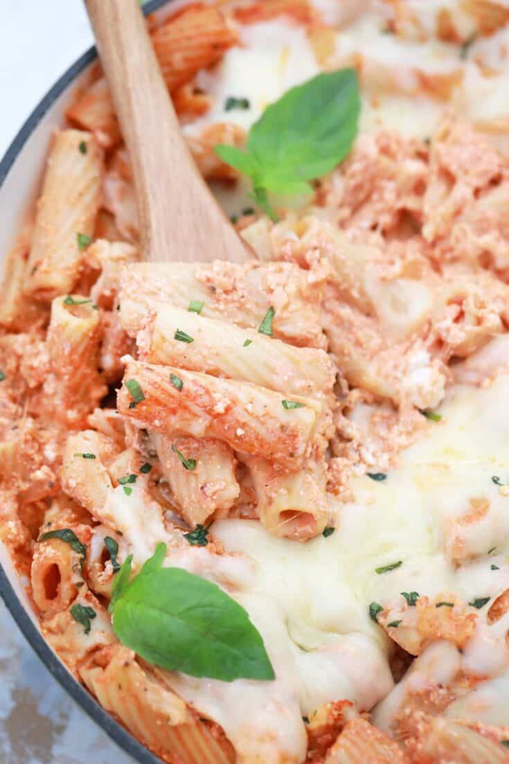 This Easy Baked Ziti With Ricotta Makes The Perfect Weeknight Dinner