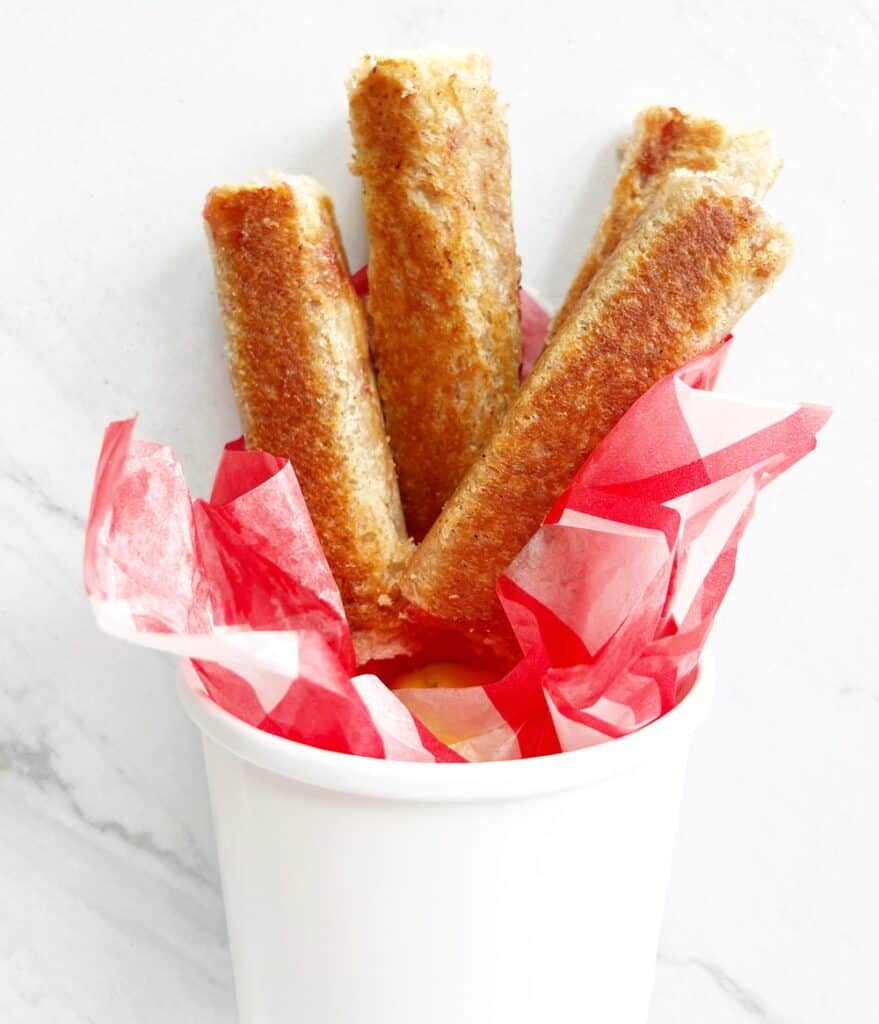 Peanut Butter and Jelly RollUps