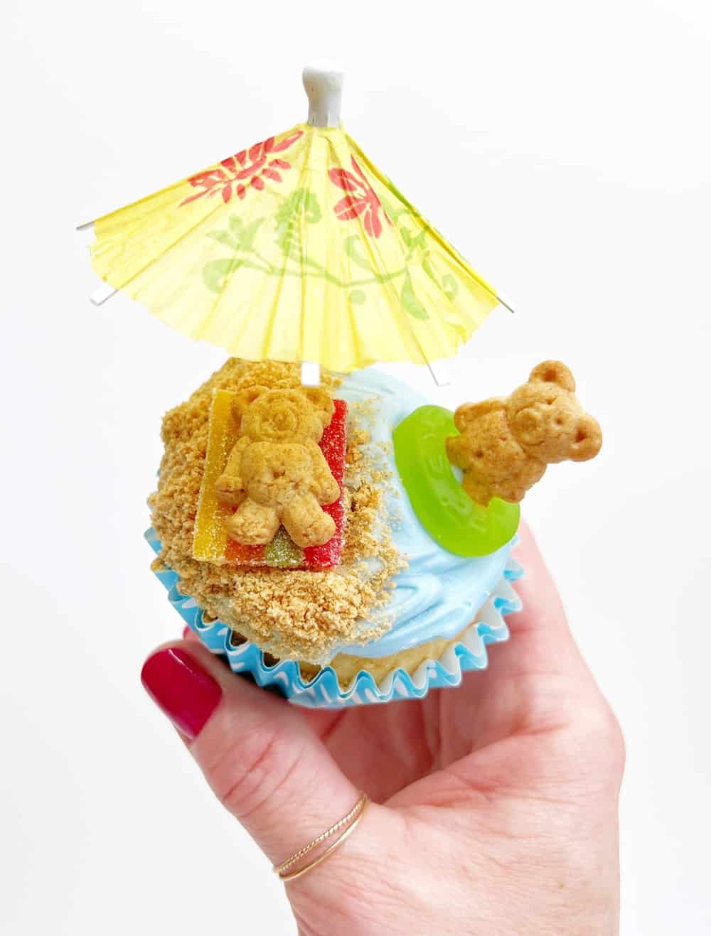 Teddy Bear Beach Cupcakes