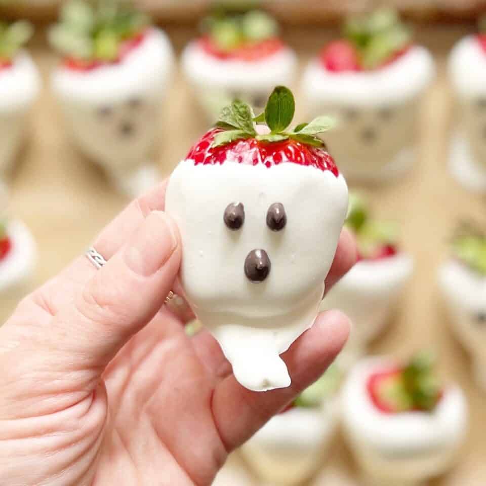 Spooky Ghost Strawberries And The Scary Part, Only 3 Ingredients