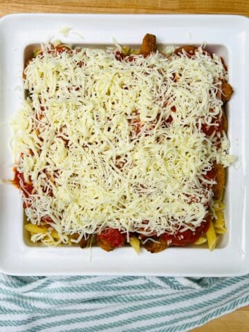 One Pan Chicken Parmesan - Delicious And Easy!