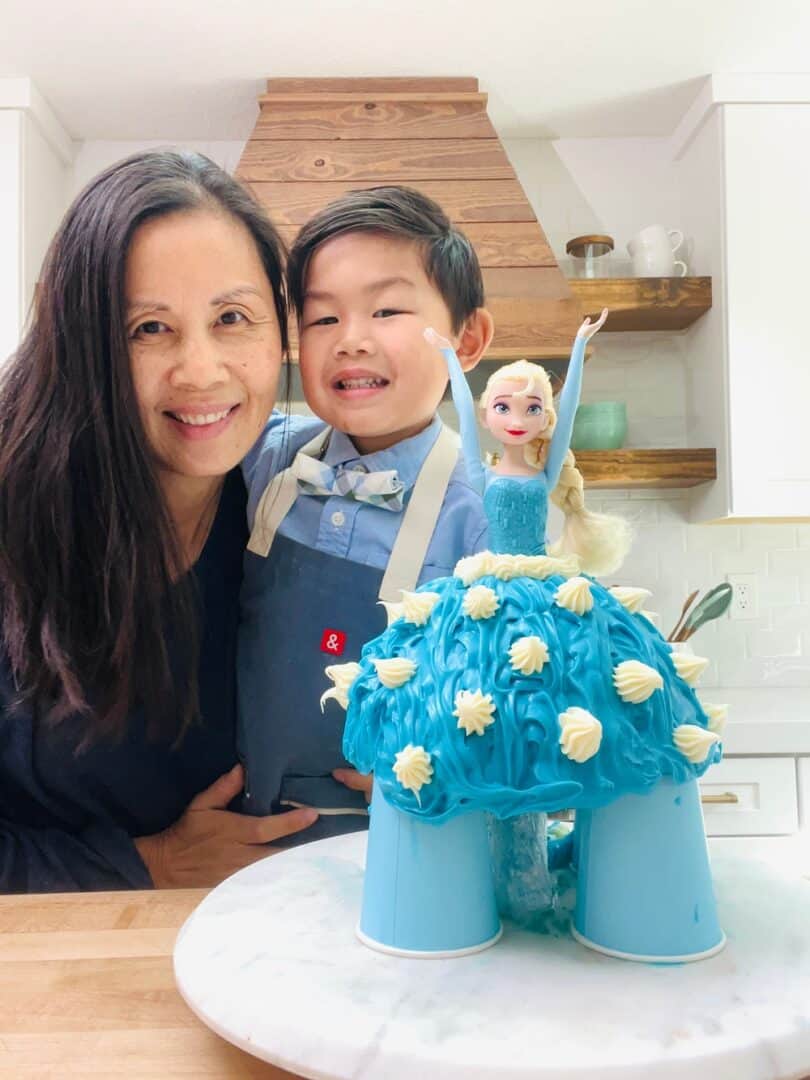 Easy Elsa Princess Cake