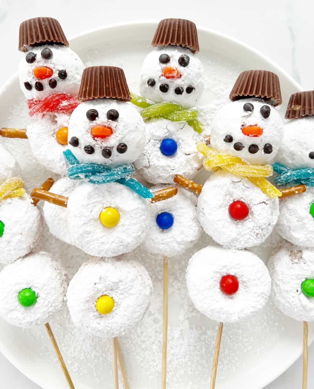 These Easy Adorable Snowman Donuts Are A Festive Treat