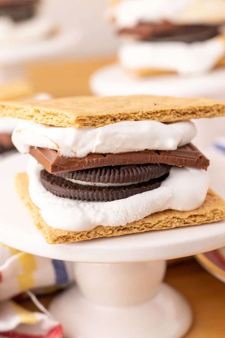 How to Make Oreo S'mores (S'moreos)