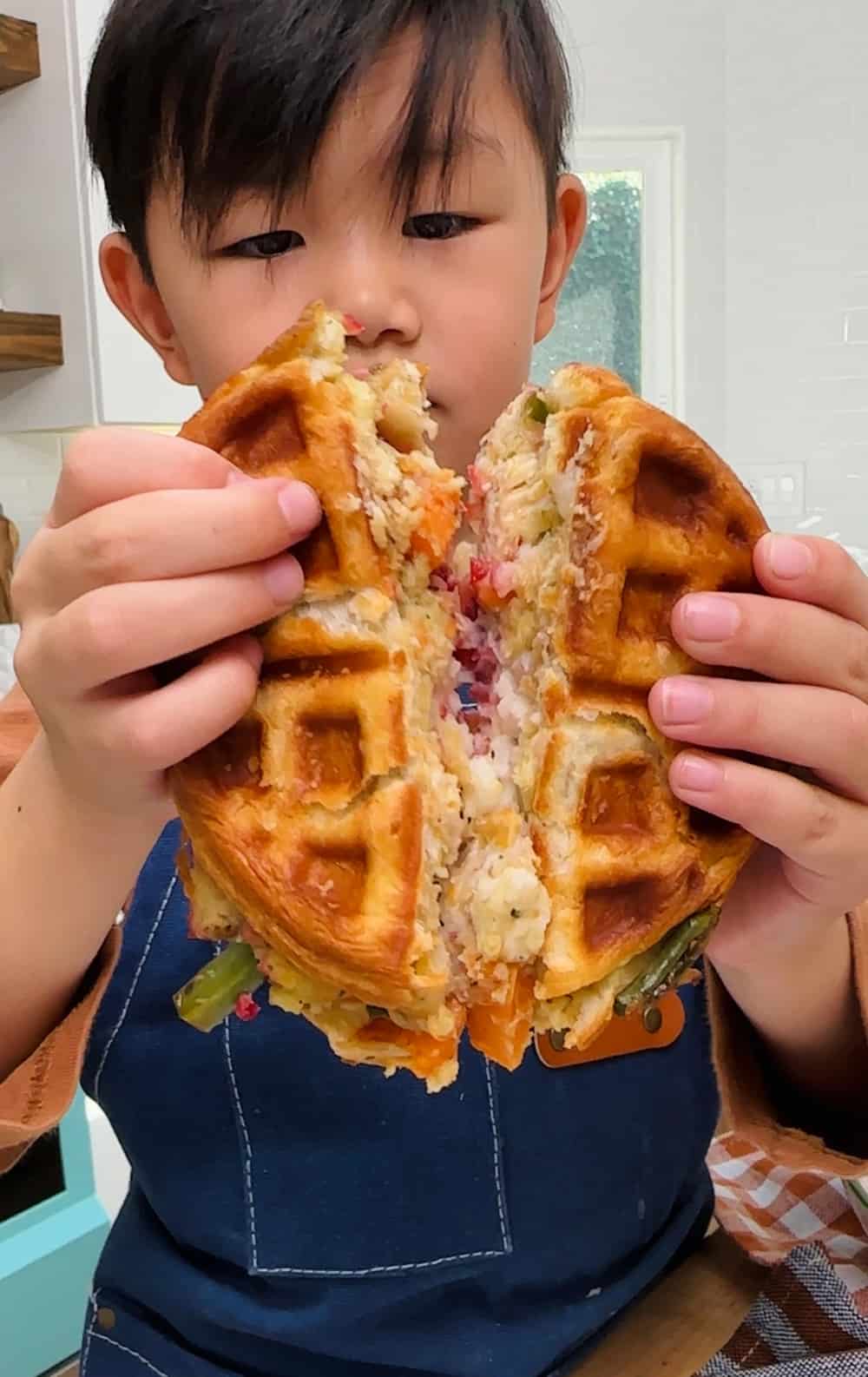 Get ready for thanksgiving with these super fun turkey waffles